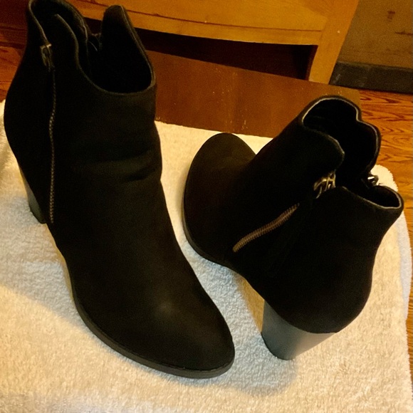 JUSTFAB BLACK & BROWN Western Style Loana Faux Suede Stacked Heel BootS. Sz-10 - Picture 11 of 11